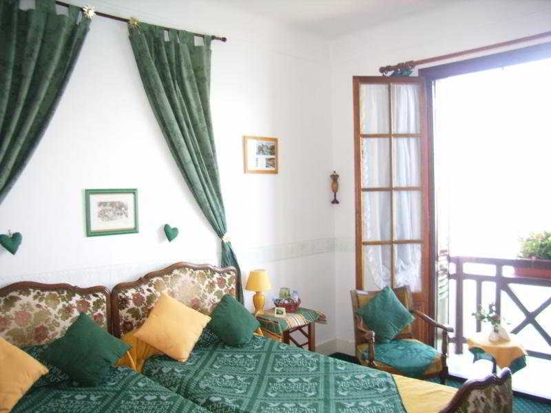 Hotel Les Cygnes Évian-les-Bains Zewnętrze zdjęcie